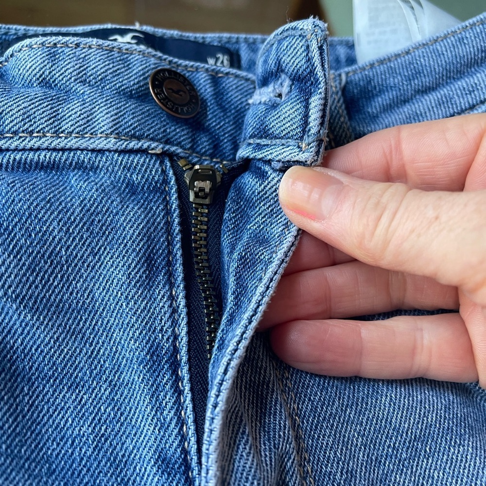 Hollister high rise Jeans. Patchwork. Size 26 with 27 in inseam - Picture 14 of 16